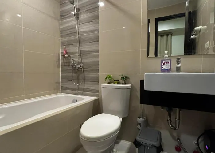 8 Newtown Mactan Aparthotel *