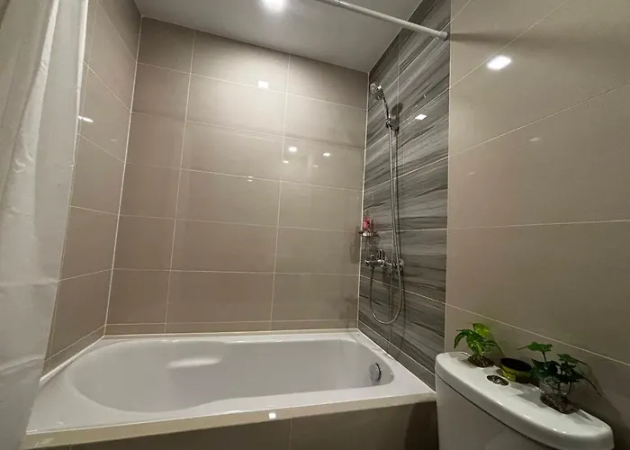 8 Newtown Mactan